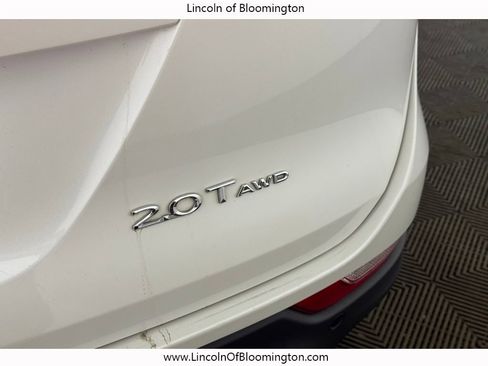 Used 2017 Lincoln MKC Reserve image 11