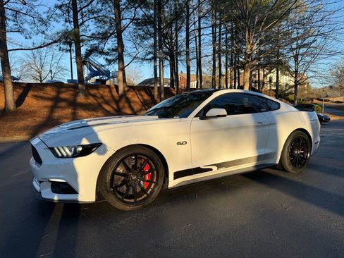 Used 2015 Ford Mustang GT Premium w/ Equipment Group 401A image 5