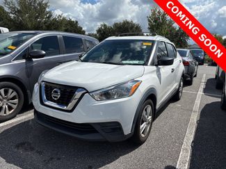 Used 2019 Nissan Kicks S image 1