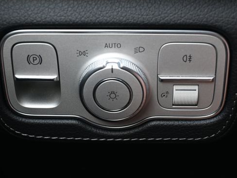 Used 2024 Mercedes-Benz GLE 350 4MATIC w/ AMG Line Exterior image 30