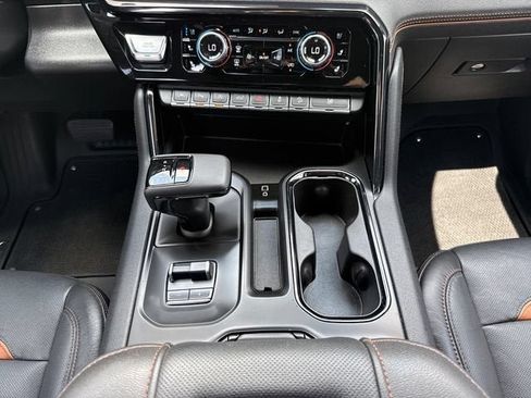Used 2022 GMC Sierra 1500 AT4 w/ AT4 Premium Package AWD/4WD image 15