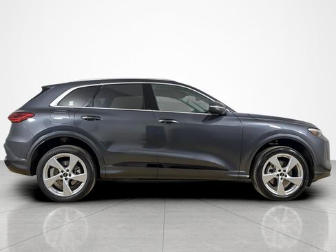 Used 2025 Audi Q5 Premium Plus w/ Premium Plus AWD/4WD image 6