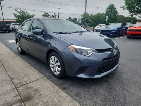 Used 2014 Toyota Corolla LE FWD image 2