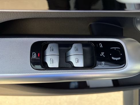Certified 2025 Mercedes-Benz GLC 300 image 15