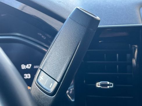 Used 2024 Chevrolet Silverado 2500 LT w/ Convenience Package image 21