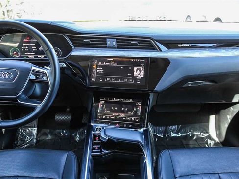 Used 2023 Audi e-tron Premium Plus w/ Premium Plus Package image 13