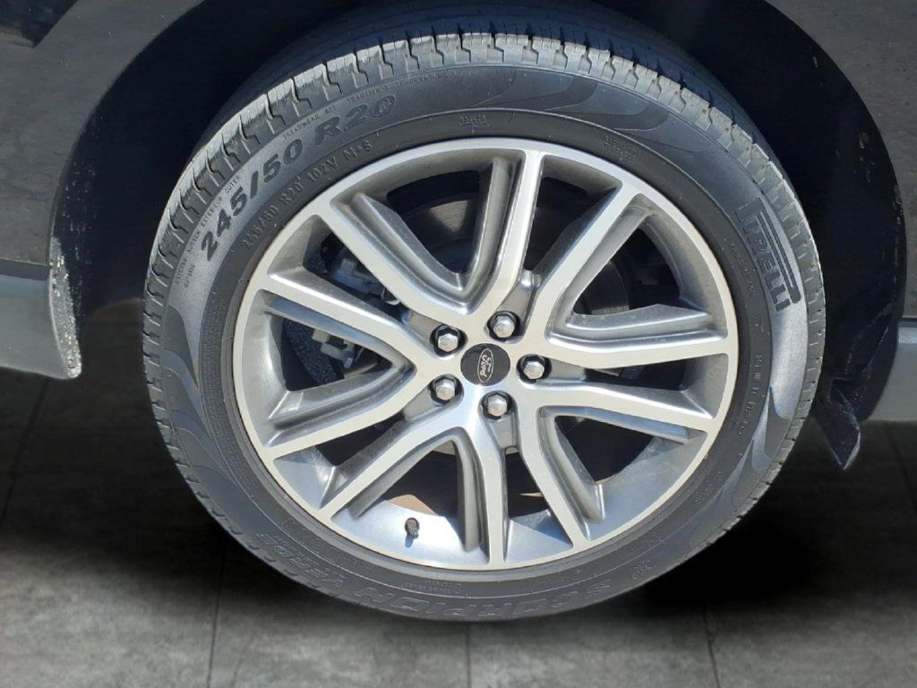 Used 2023 Ford Edge Titanium AWD/4WD image 9