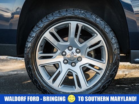 Used 2019 Cadillac Escalade ESV Luxury image 20