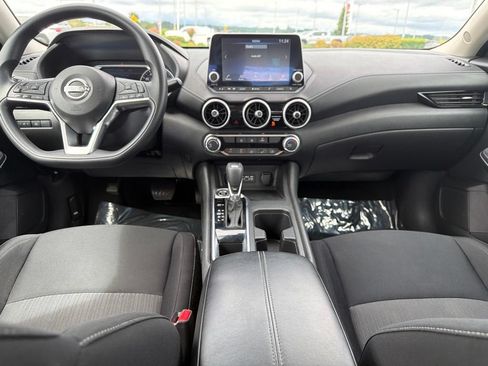 Used 2024 Nissan Sentra SV FWD image 19