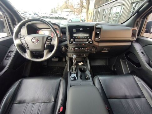 Used 2022 Nissan Frontier PRO-4X image 15