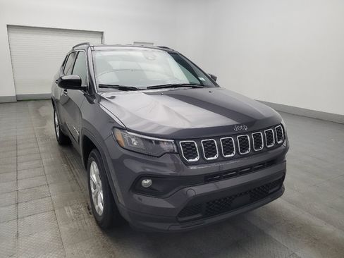 Used 2024 Jeep Compass Latitude AWD/4WD image 13