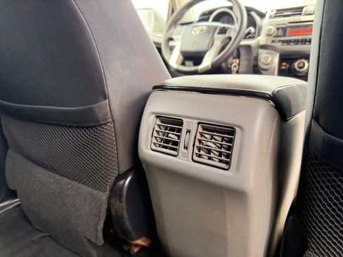 Used 2013 Toyota 4Runner SR5 AWD/4WD image 18
