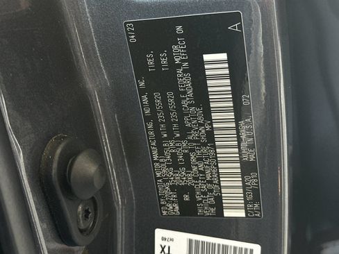 Used 2023 Toyota Highlander Platinum FWD image 30