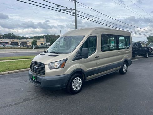Used 2017 Ford Transit 350 XL image 3