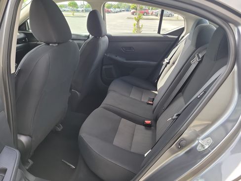 Used 2024 Nissan Sentra SV FWD image 13
