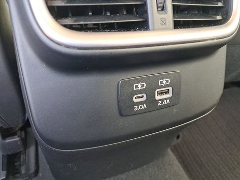 Used 2023 Subaru Legacy Premium image 9