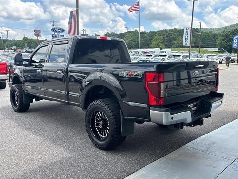 Used 2020 Ford F250 Lariat AWD/4WD image 2