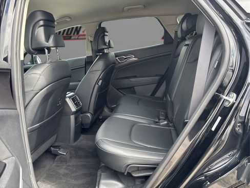 Certified 2024 Kia Sportage EX AWD/4WD image 10