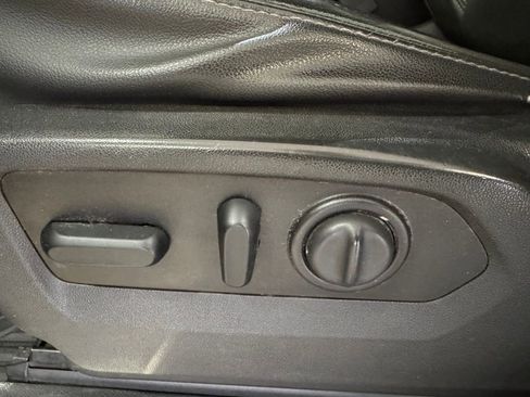 Used 2020 Chevrolet Silverado 2500 LTZ w/ LTZ Premium Package image 31