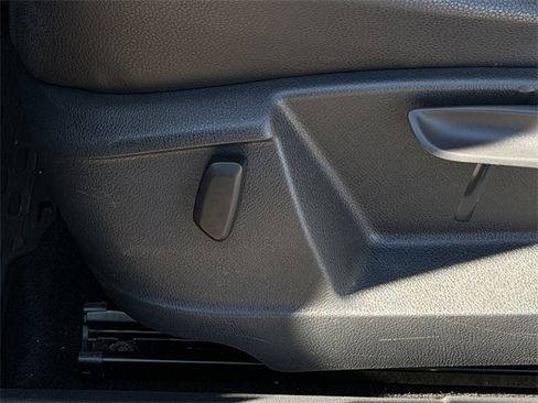 Used 2013 Volkswagen Tiguan S image 20