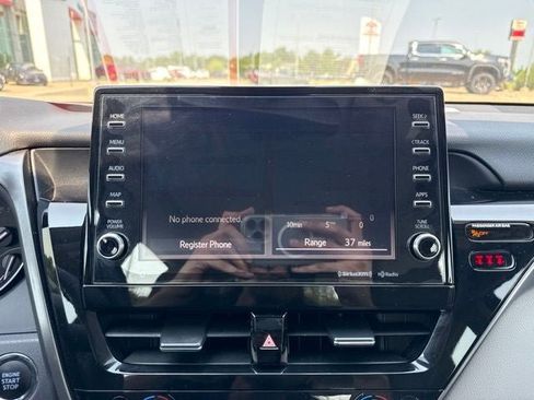 Certified 2022 Toyota Camry SE w/ Cold Weather Package FWD image 27