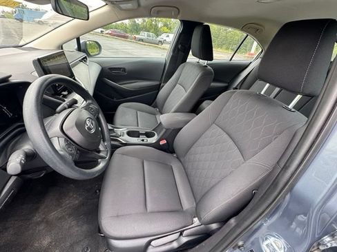 Used 2026 Toyota Corolla LE FWD image 13