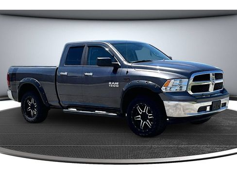 Used 2016 RAM 1500 Classic SLT AWD/4WD image 14