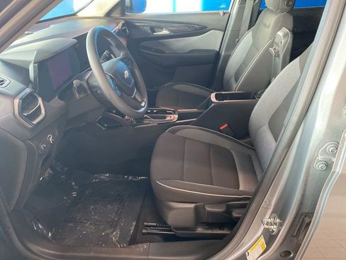 Used 2025 Chevrolet TrailBlazer LT image 8