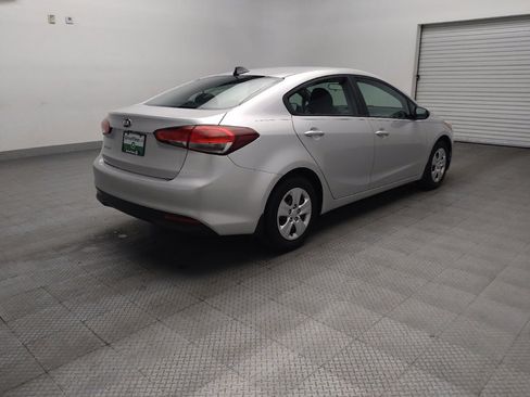 Used 2017 Kia Forte LX w/ LX Popular Package FWD image 9
