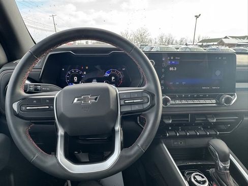 Used 2025 Chevrolet Colorado Z71 w/ Technology Package image 14