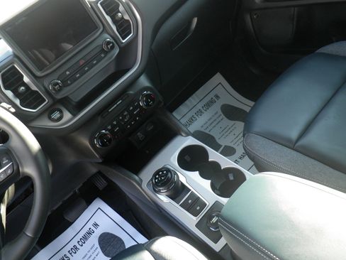 Certified 2024 Ford Bronco Sport Outer Banks w/ Tech Package image 21