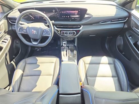 Certified 2025 Buick Envista Sport Touring w/ Convenience I Package FWD image 13