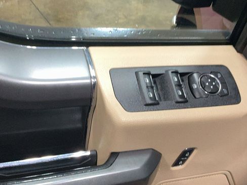 Used 2016 Ford F150 XLT w/ Equipment Group 302A Luxury image 10