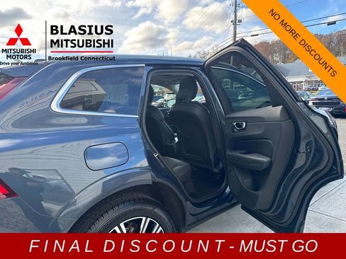 Used 2022 Volvo XC60 B5 Inscription w/ Advanced Package image 19