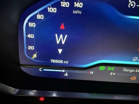 Used 2022 Chevrolet Suburban Z71 w/ Z71 Off-Road Package image 16