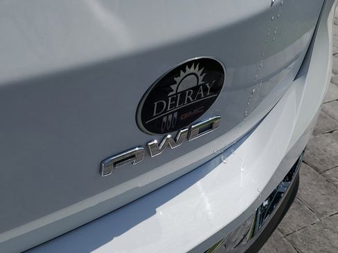 Used 2023 GMC Terrain SLT w/ LPO, Floor Liner Package AWD/4WD image 10