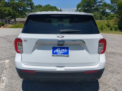 Certified 2021 Ford Explorer 2WD image 4
