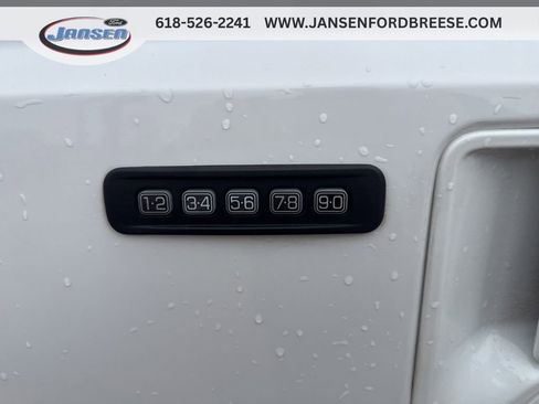 Used 2014 Ford F250 Lariat w/ Lariat Interior Package image 9