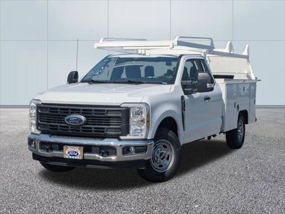 New 2025 Ford F250 XL w/ XL Chrome Package