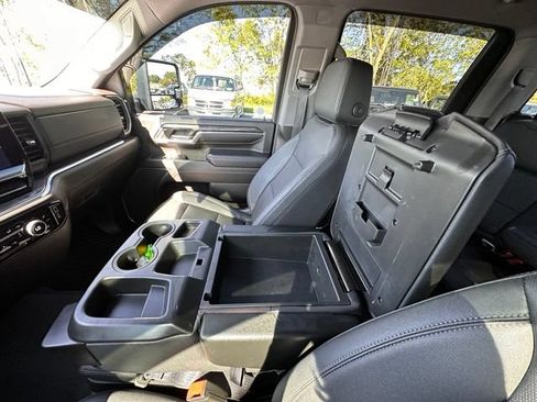 Used 2024 Chevrolet Silverado 2500 LTZ AWD/4WD image 27