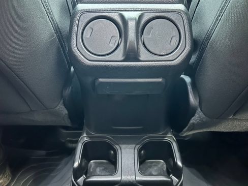 Used 2021 Jeep Wrangler Sport AWD/4WD image 17