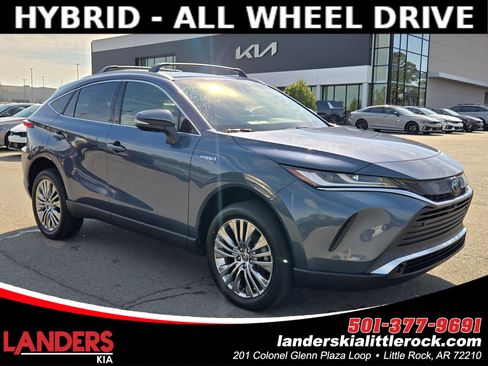 Used 2021 Toyota Venza Limited image 1