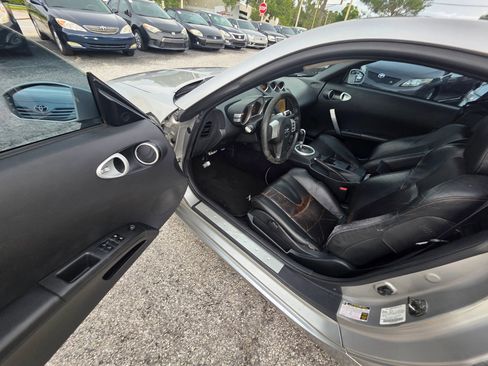 Used 2004 Nissan 350Z Touring image 12