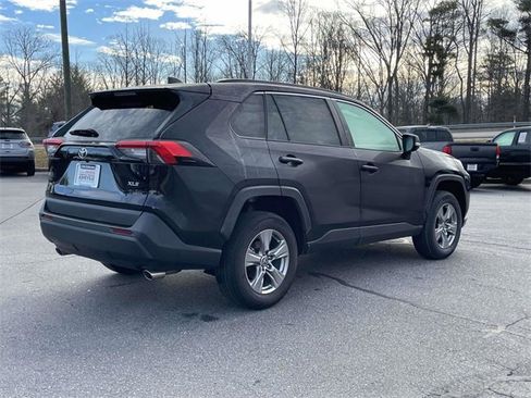 Used 2024 Toyota RAV4 XLE image 5