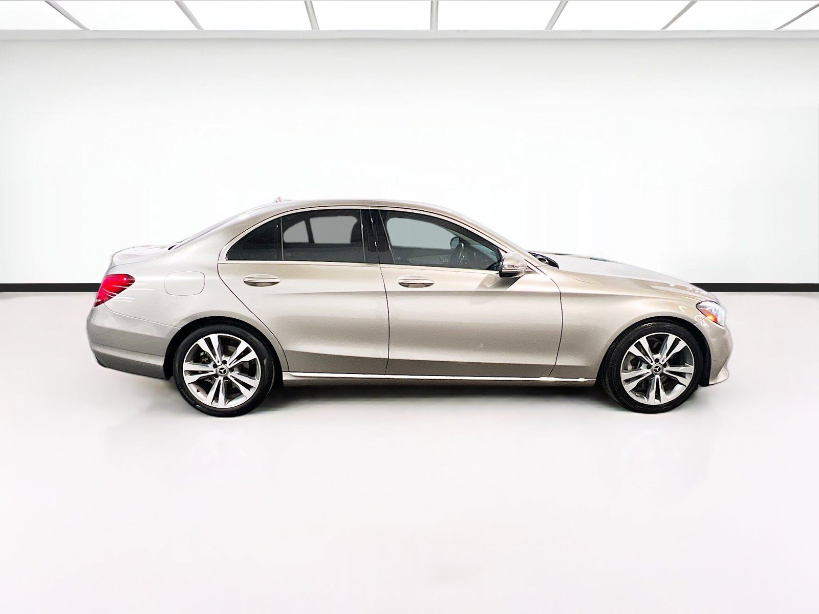 Used 2019 Mercedes-Benz C 300 Sedan image 24