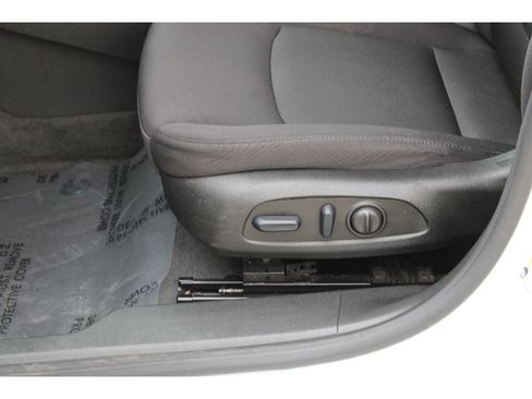 Used 2024 Chevrolet Malibu LT image 12