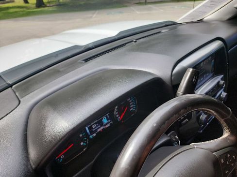 Used 2018 Chevrolet Silverado 2500 LT w/ Texas Edition AWD/4WD image 25
