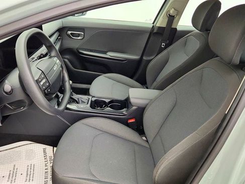 Used 2025 Kia K4 FWD image 19