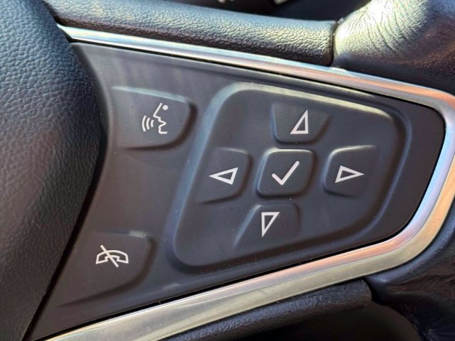 Used 2018 Chevrolet Equinox LT w/ LT True North Edition AWD/4WD image 25