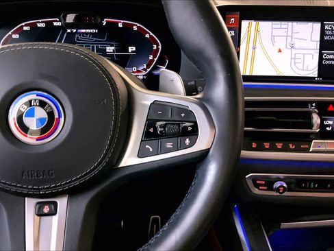 Used 2022 BMW X7 M50i image 24